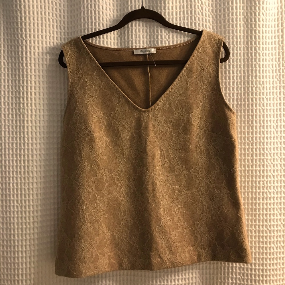 Excellent used MaxMara wool sleeveless lace top